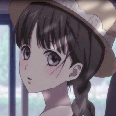 学校回应家长烈日下隔栅栏送餐